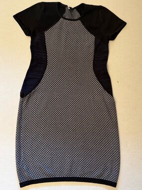 Ann Taylor Black and White Textured Sheath Dress Sz-S. H3